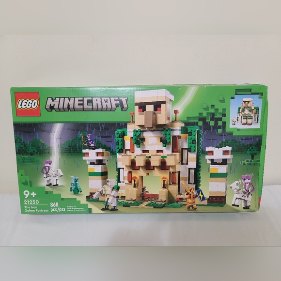 LEGO Minecraft: The Iron Golem Fortress (21250) Brand New - Picture 11 of 11